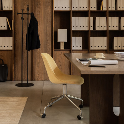 Afteroom floor hanger Audo Copenhagen