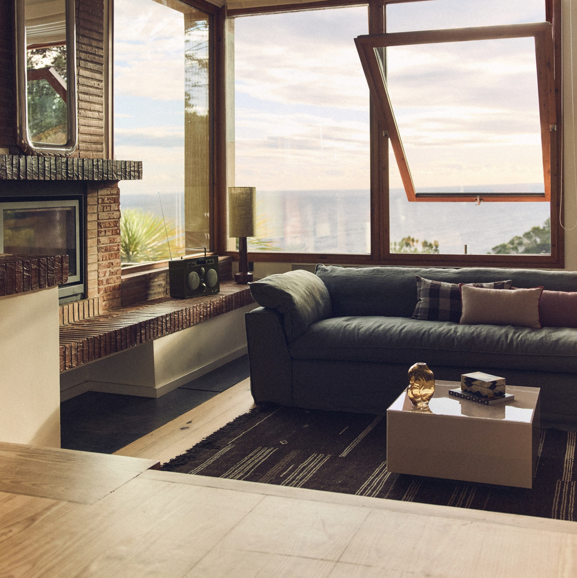 Sofa Nomad 305 Cm Royal Velvet Espresso Hkliving