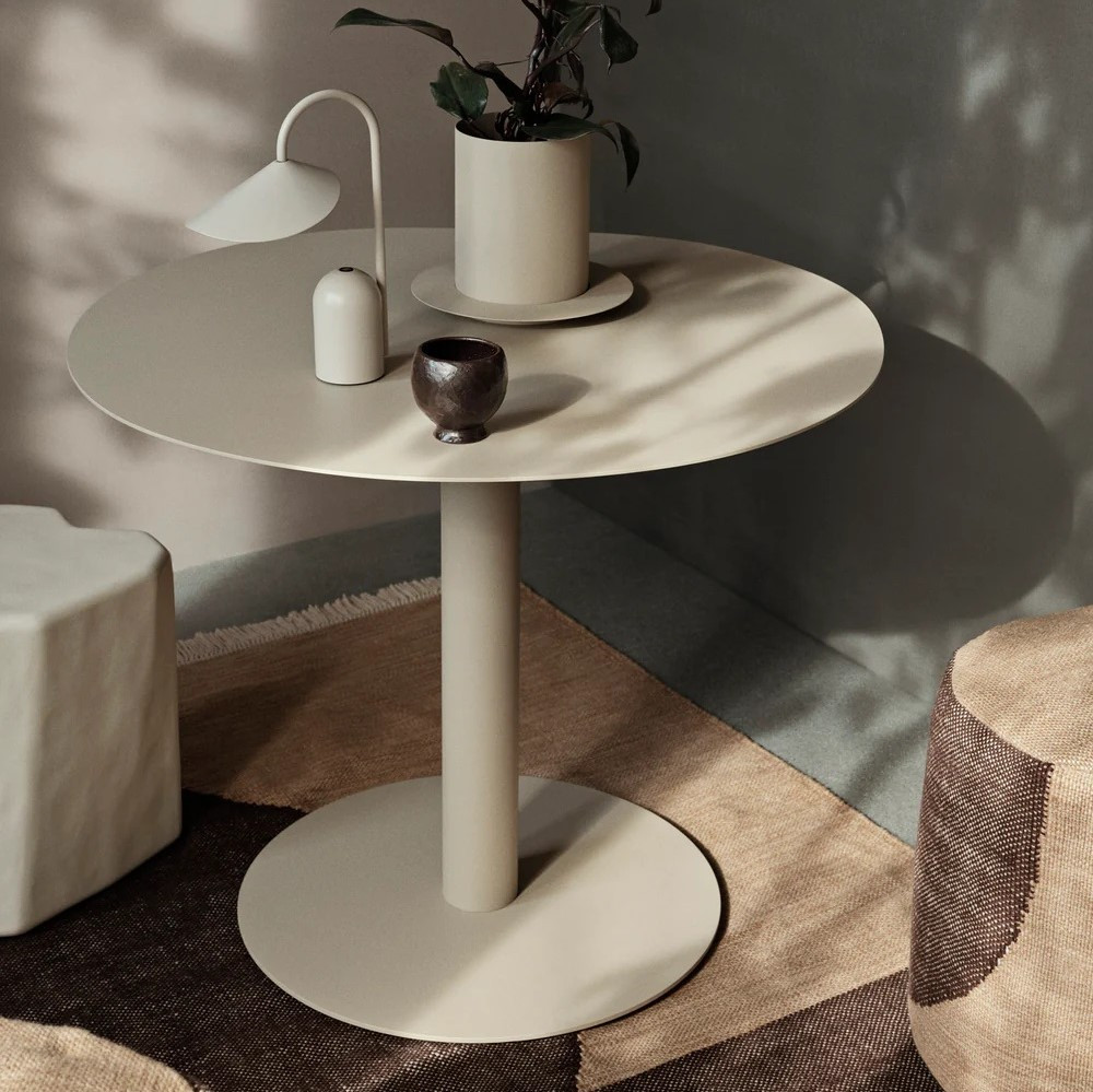 Stół Pond 88 Cm Kaszmirowy Ferm Living