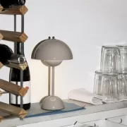 Lampa Stołowa Flowerpot VP9 Grey Beige Andtradition