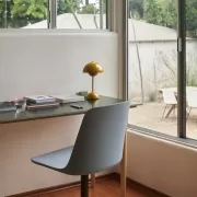 Lampa stołowa Flowerpot VP9 musztardowa Andtradition