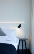 Lampa ścienna AJ z przewodem czarna Louis Poulsen