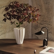 Biurko Tarn ciemny brąz Ferm Living