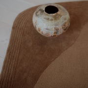 Dywan Kindle Poetry amber Linie Design