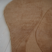 Dywan Kindle Poetry amber Linie Design