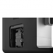 Ekspres do kawy automatyczny z dyszą parową Collezione czarny Smeg