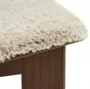 Fotel Chisel tapicerowany Sheepskin Mohawi Hay
