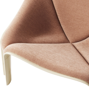Fotel F300 Belsuede Special 132 Gubi