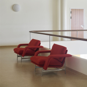 Fotel Meantime Av29 Ecriture 0210 Aluminiowe Nogi Andtradition