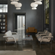 Fotel Meantime Av29 Ecriture 0210 Aluminiowe Nogi Andtradition