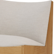 Fotel Tenon beżowy z dębową podstawą New Works