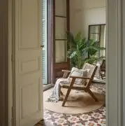 Fotel ogrodowy Geralda ciemny akacjowy kave home