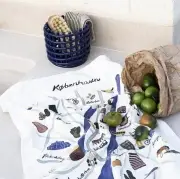 KOSZ CERAMICZNY MAŁY NIEBIESKI FERM LIVING