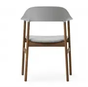 KRZESŁO HERIT Z PODŁOKIETNIKAMI CIEMNY DĄB TAPICEROWANE SZARE NORMANN COPENHAGEN
