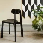 KRZESŁO BONDI CZARNE Please Wait to be Seated