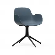 Krzesło Obrotowe Form Z Podłokietnikami Czarna Podstawa Niebieskie Normann Copen