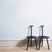 Krzesło Spade ciemnoniebieskie Please Wait to be Seated