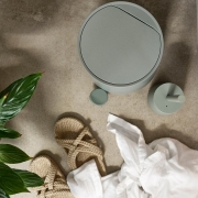 Kosz łazienkowy Nova 3 l zieleń matcha Zone Denmark