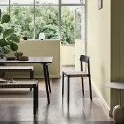 Krzesło Betty TK1 Black-Natural Andtradition