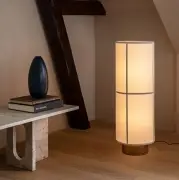 Lampa podłogowa Hashira biała Audo Copenhagen