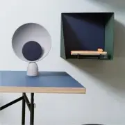 LAMPA STOŁOWA BLOOPER CIEMNONIEBIESKA Please Wait to be Seated