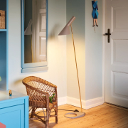 Lampa podłogowa AJ mosiężno-szara Louis Poulsen