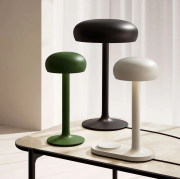 Lampa stołowa Emendo z ładowarką jasnoszara Please Wait to be Seated