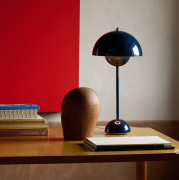 Lampa Stołowa Flowerpot VP3 Steel Blue Andtradition