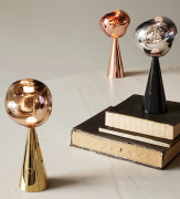 Lampa bezprzewodowa Melt złota Tom Dixon