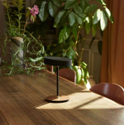 Lampa bezprzewodowa On The Move czarna Halo Design