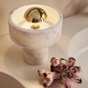Lampa bezprzewodowa Stone złota Tom Dixon