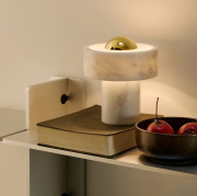 Lampa bezprzewodowa Stone złota Tom Dixon