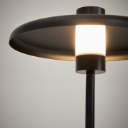Lampa podłogowa Nuvira czarna Kave Home