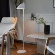 Lampa podłogowa YUH biała Louis Poulsen