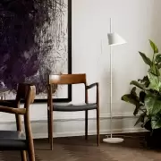 Lampa podłogowa YUH biała Louis Poulsen