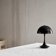 Lampa przenośna Panthella 160 Portable czarna Louis Poulsen