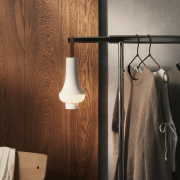 Lampa przenośna Tomoshi biała Louis Poulsen