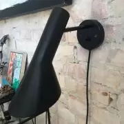Lampa ścienna AJ z przewodem czarna Louis Poulsen