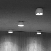 Lampa ścienna Wan biała Flos