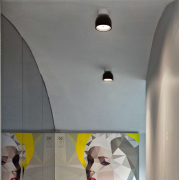 Lampa ścienna Wan czarna Flos