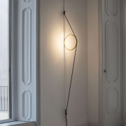 Lampa ścienna Wirering szary przewód - złoty pierścień Flos