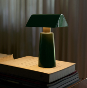 Lampa stołowa Caret MF1 zielona Andtradition
