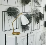 Lampa stołowa Grashoppa alabastrowa biel Gubi