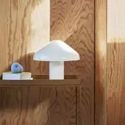 Lampa stołowa Pao szkło opalizowane Hay