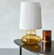 Lampa stołowa Ribe bursztynowa House Doctor
