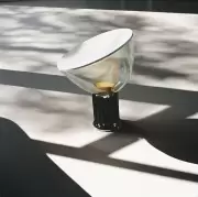 Lampa stołowa Taccia czarna Flos