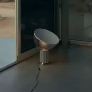 Lampa stołowa Taccia srebrna Flos