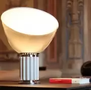 Lampa stołowa Taccia srebrna Flos