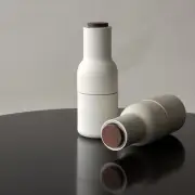 Młynek Do Soli Pieprzu Bottle 2 Szt. Piaskowy Audo Copenhagen