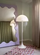 Lampa podłogowa Panthella opalizowana Louis Poulsen